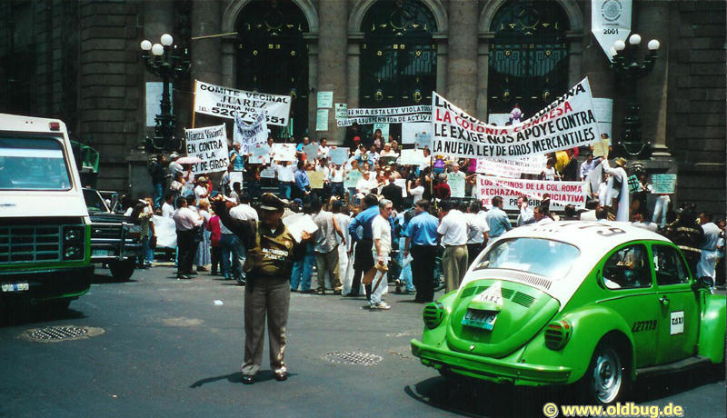 Ciudad de Mexico Demo mit Käfer